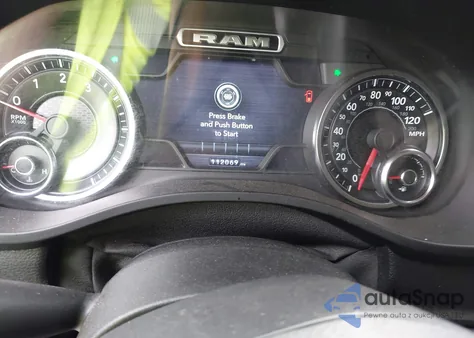 2019 Ram 1500 Laramie 4X4 5'7 Box из США, поврежденный, VIN 1C6SRFJT1KN678165